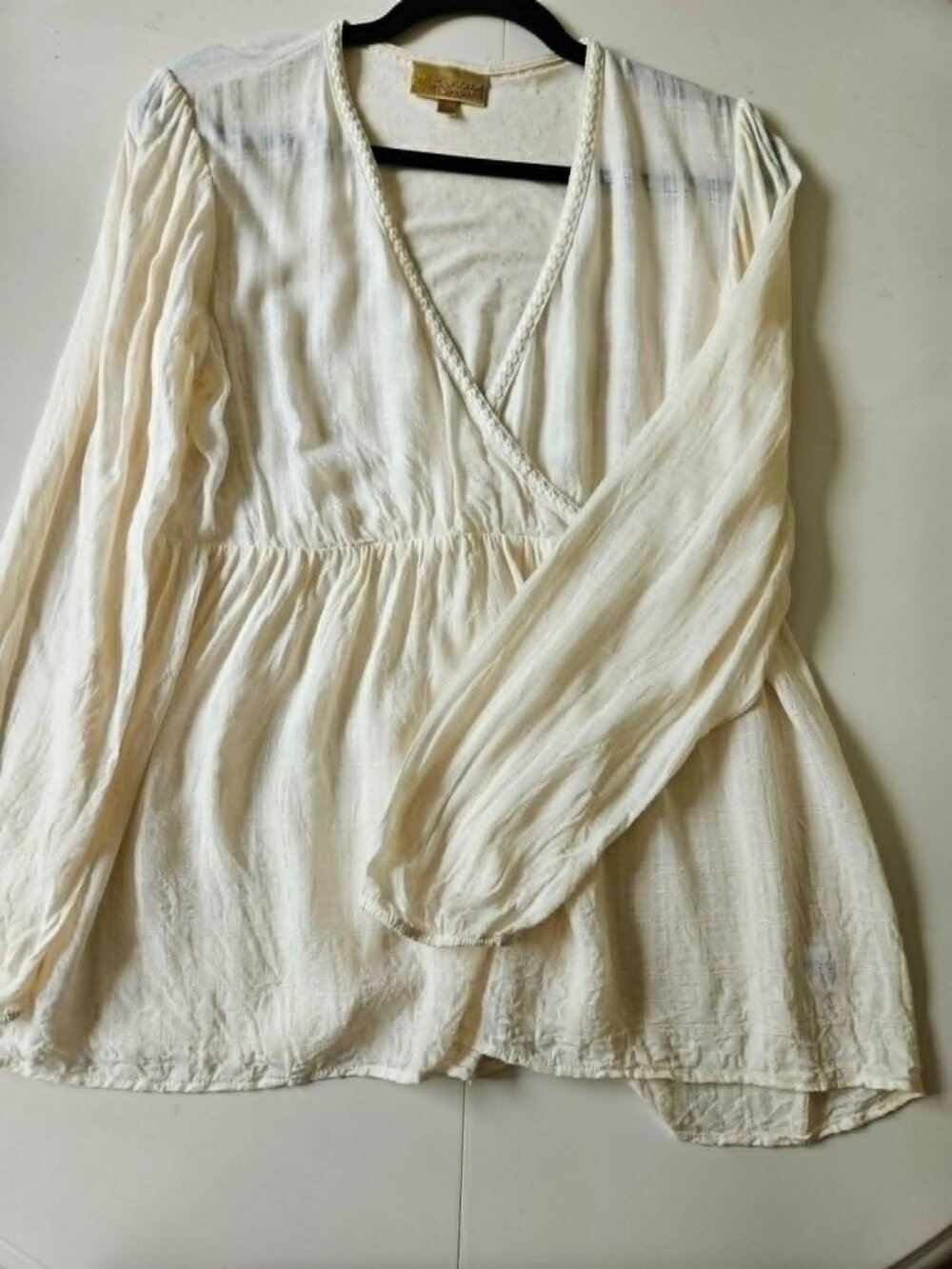 Vera Wang, Princess Top, Ivory, Size XL ·New without tags